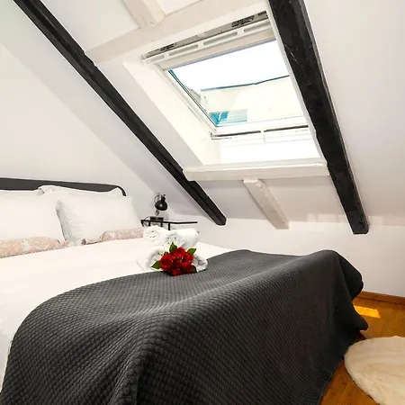 Centre Lux شقة سبليت